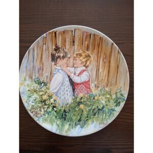 Wedgwood decorative collector plate titled "Be my friend".